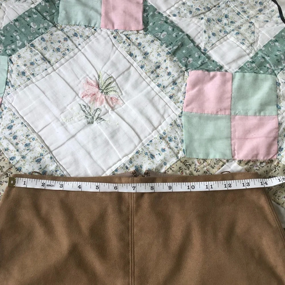 5/$25 J.crew  Faux Suede Pencil Skirt Size 2 Tan Back Zipper - Picture 8 of 12